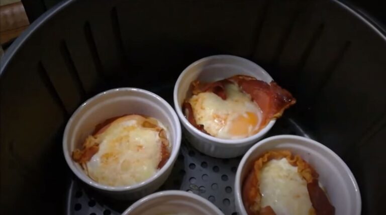 Frühstücksei mit Schinken