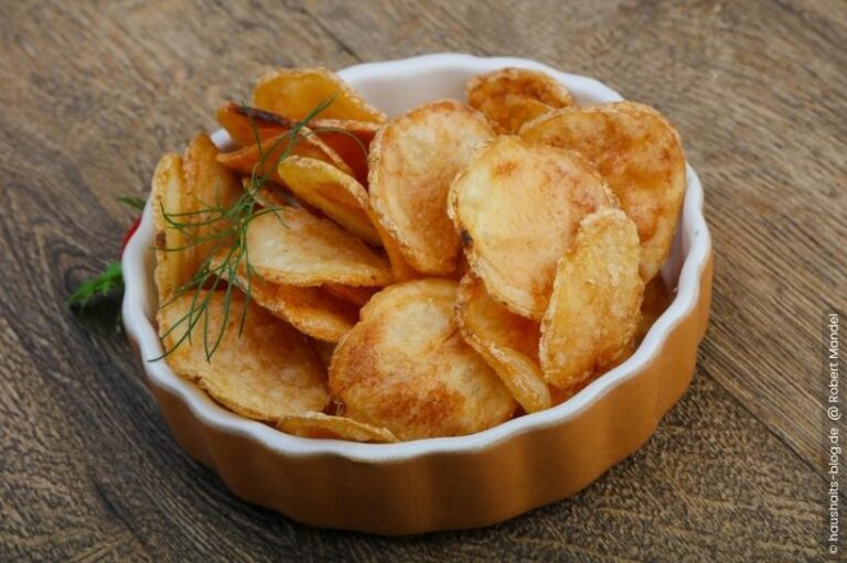 Selbstgemachte Kartoffelchips aus der Heißluftfritteuse
